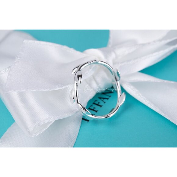 Tiffany & Co. Paloma Picasso Olive Leaf Band Ring in Sterling Silver Size 6 - Picture 3 of 9